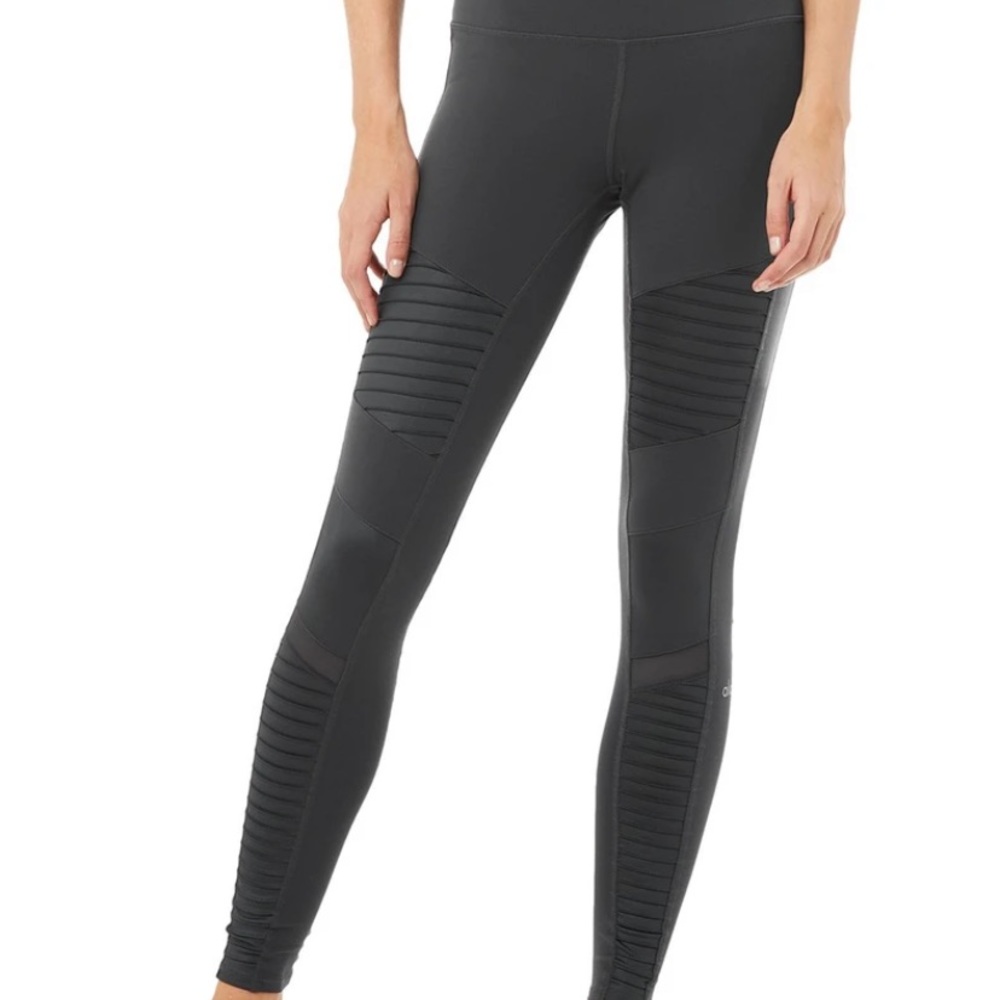 Alo Yoga Moto Legging in Anthracite
